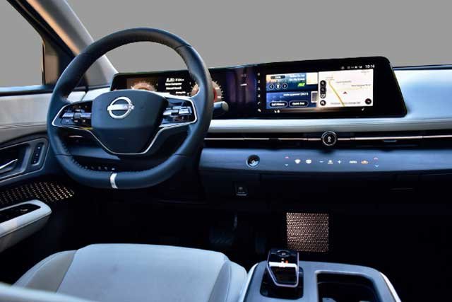 How is the interior of the 2023 Nissan Ariya