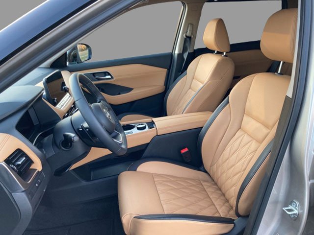 How is the interior of the 2023 Nissan Rogue