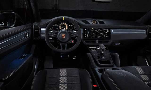 2024 Porsche Cayenne Interior