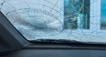 When do I Need to Fix My Windshield Crack?